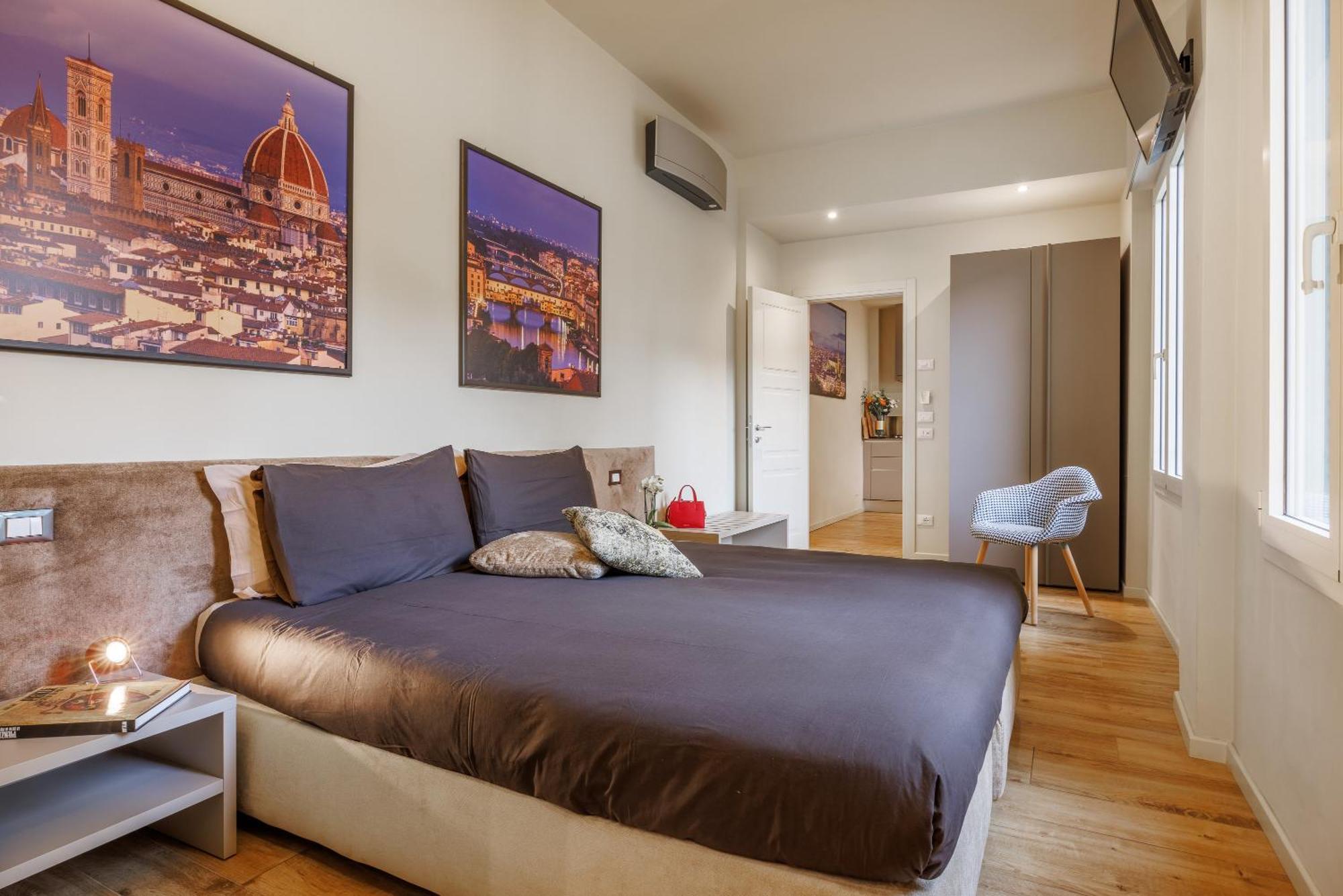 Lucy Charming Modern Near Piazza Della Liberta Apartamento